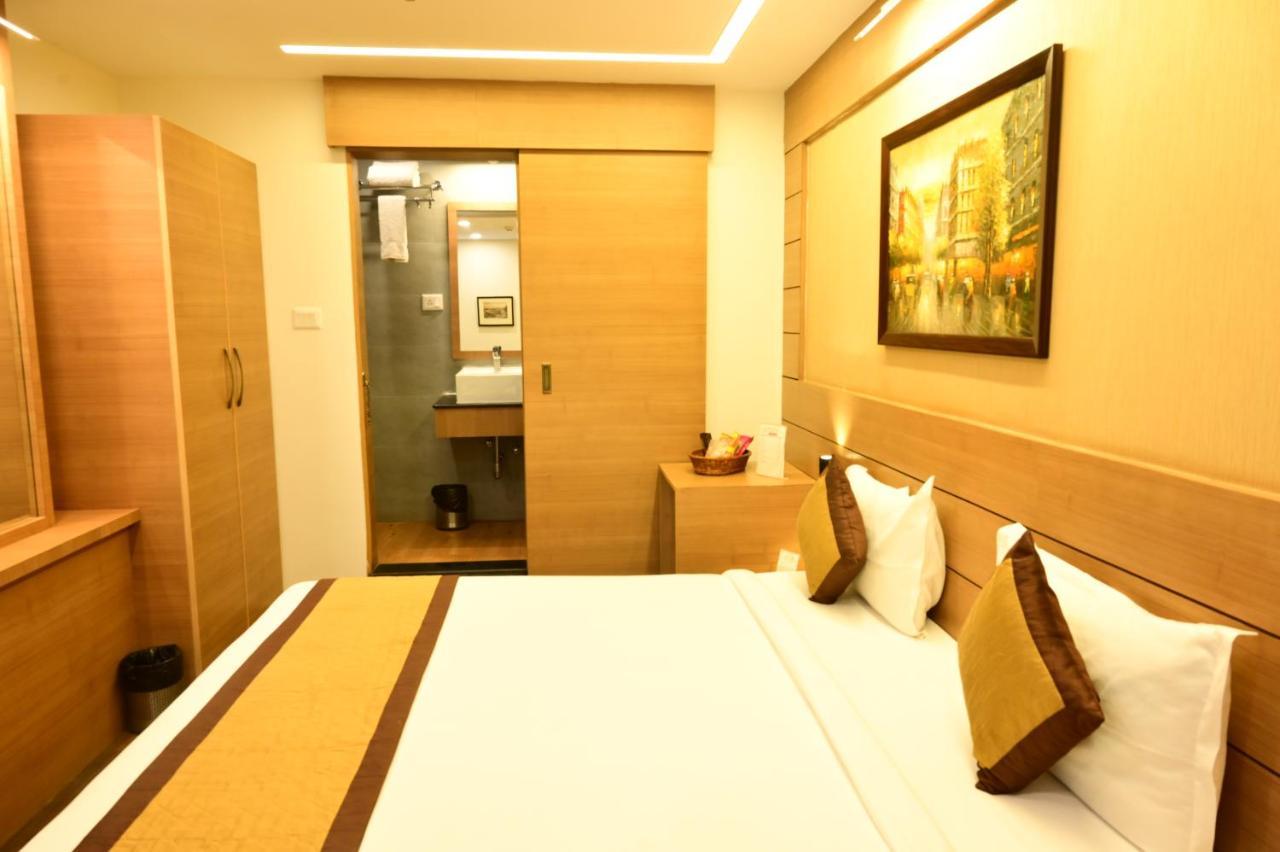 Hotel Silkhouse Premier Danapur Zewnętrze zdjęcie