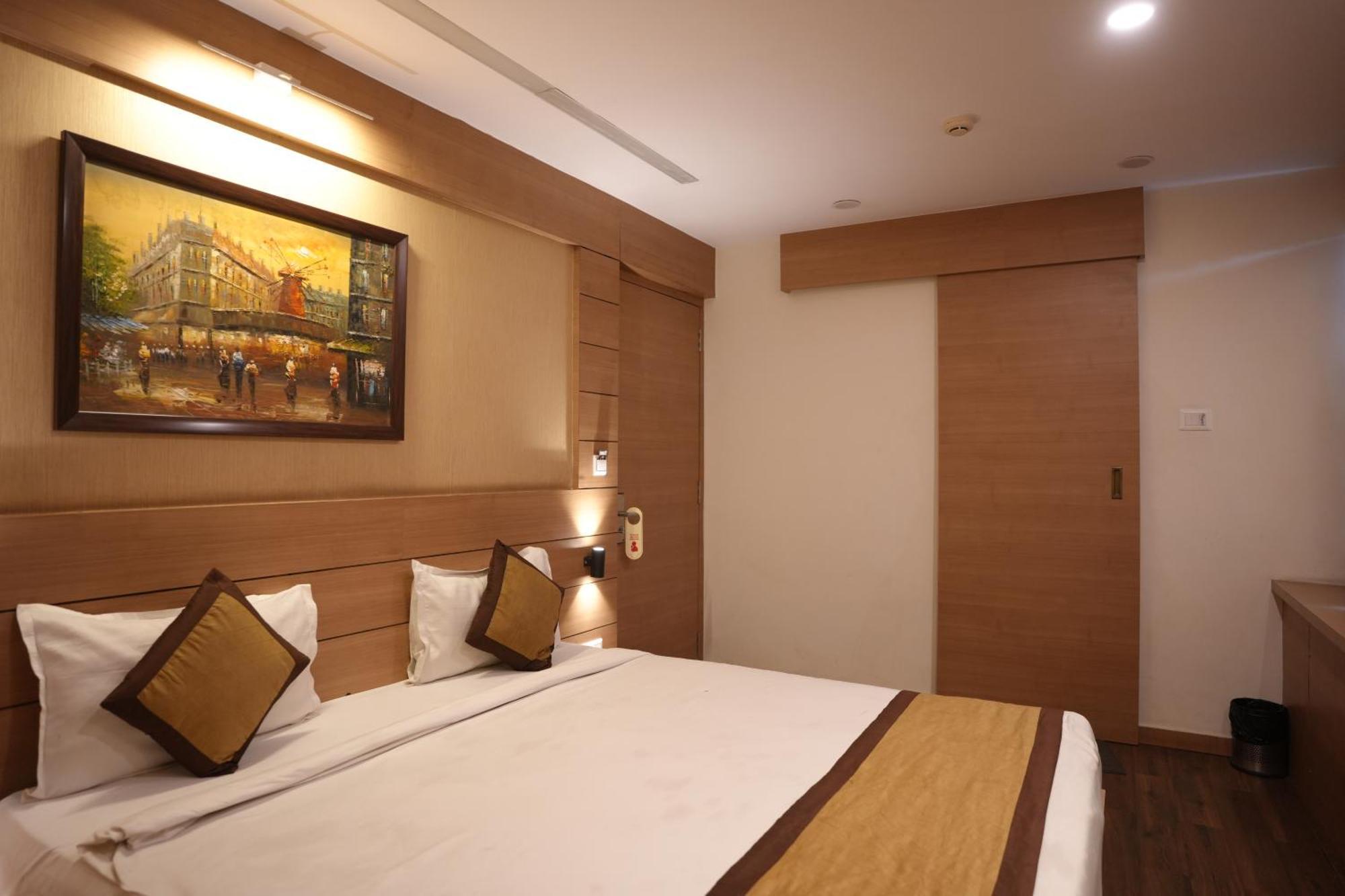 Hotel Silkhouse Premier Danapur Zewnętrze zdjęcie