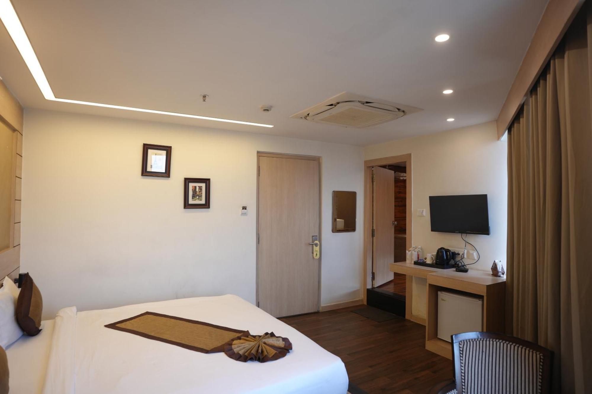Hotel Silkhouse Premier Danapur Zewnętrze zdjęcie